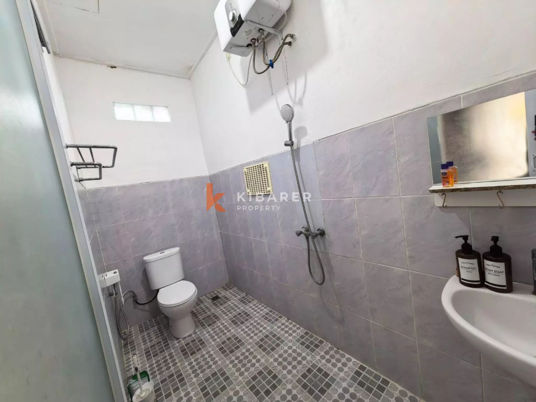 Comfortable Three-Bedroom Villa with Private Pool in Ungasan — image 5