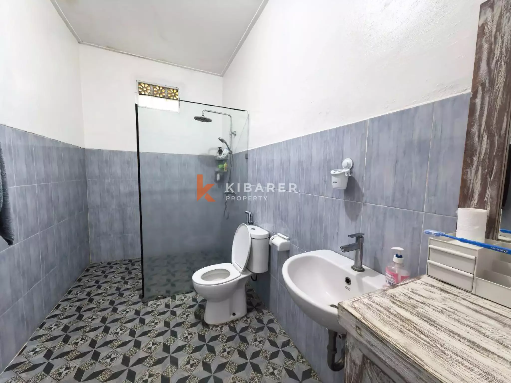 Comfortable Three-Bedroom Villa with Private Pool in Ungasan — image 7