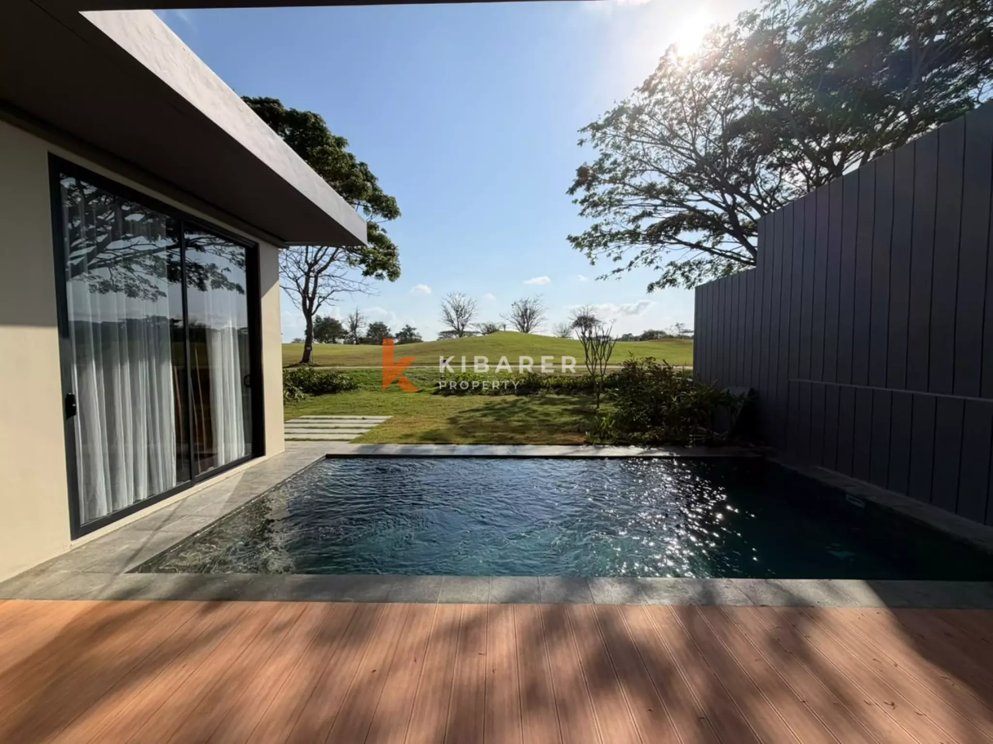 Luxury Three-Bedroom Villa with Private Pool and Golf Course View in Pecatu — image 4