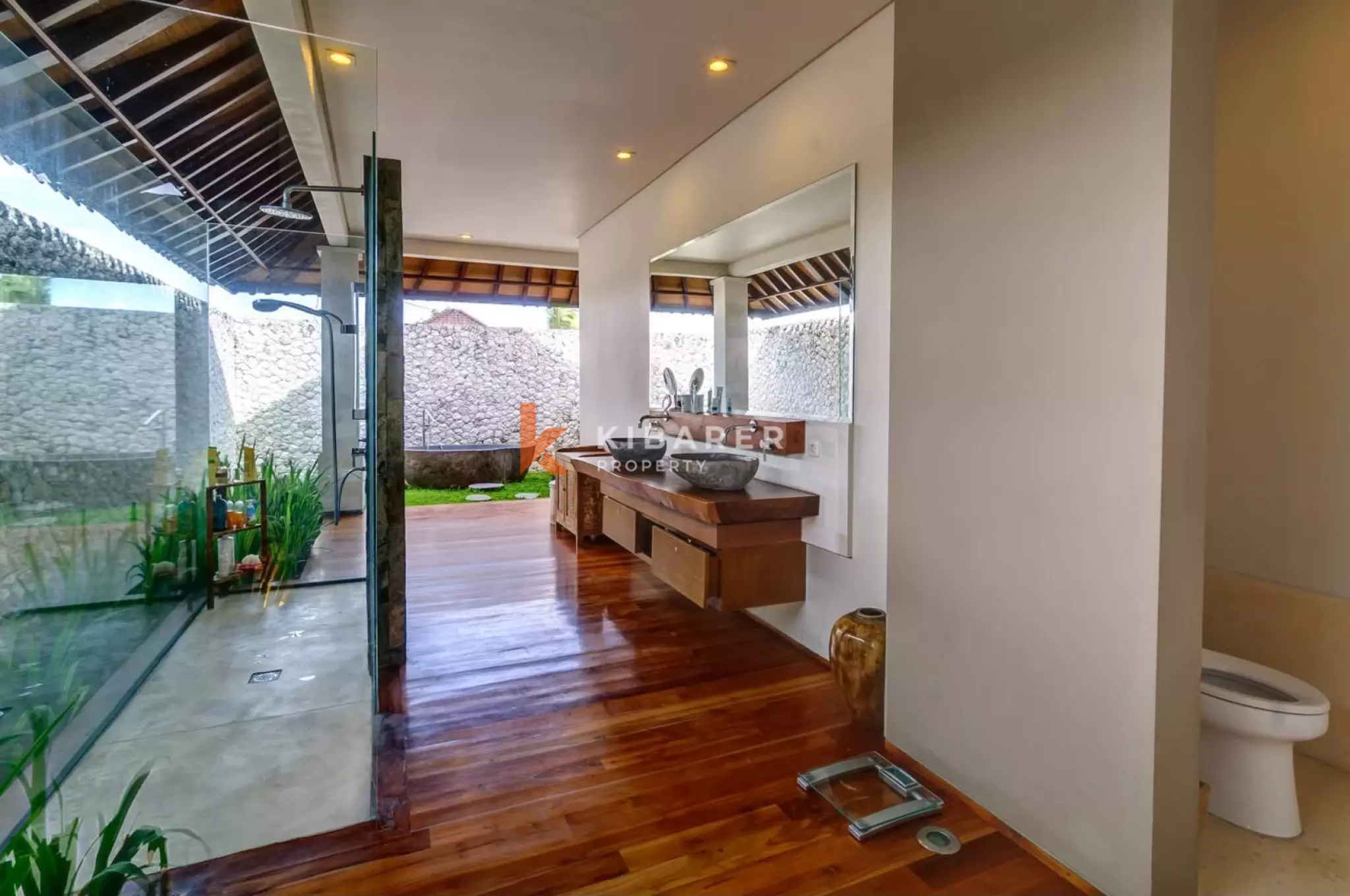 Enchanted Garden – Three-Bedroom Villa in Kerobokan — image 12