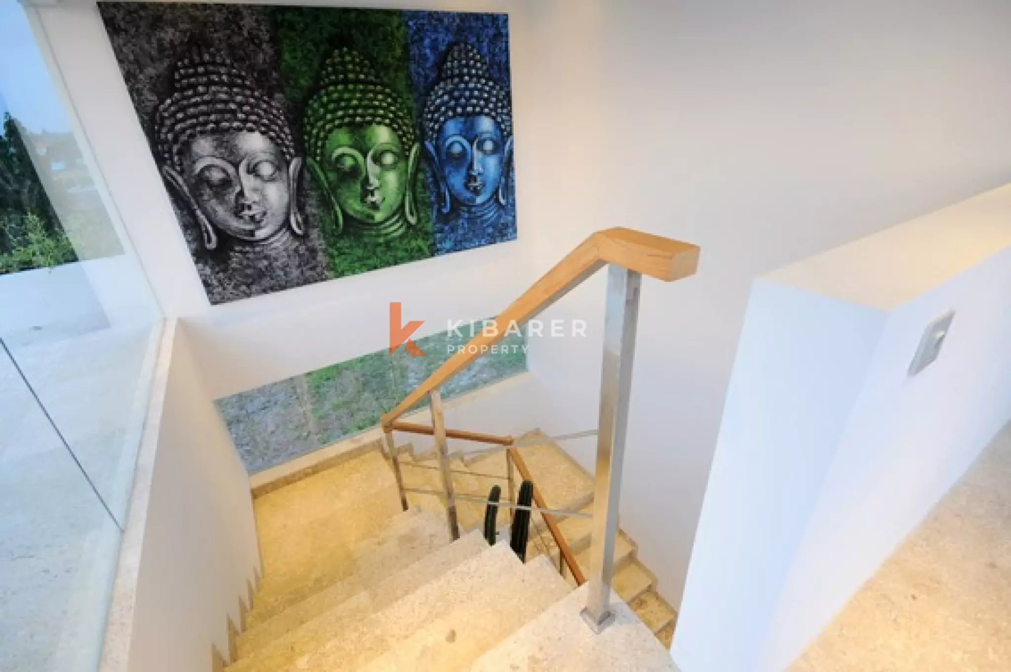 Modern Five-Bedroom Villa with Spacious Rooftop in Canggu — image 17