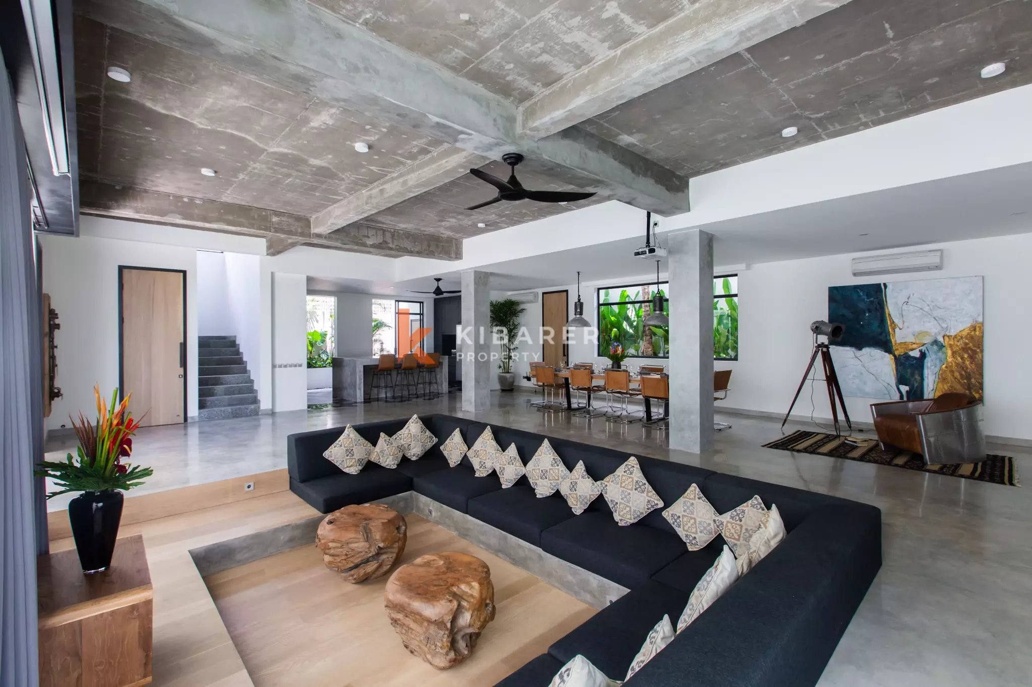 Contemporary Luxury Five-Bedroom Villa with Spacious Pool in Canggu — image 8