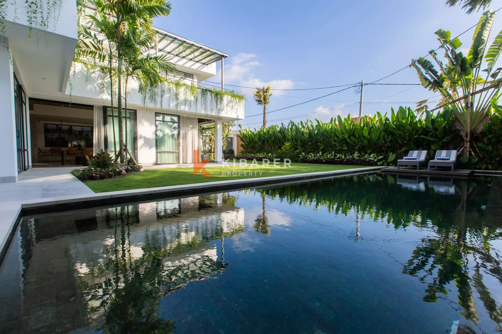Contemporary Luxury Five-Bedroom Villa with Spacious Pool in Canggu — image 2