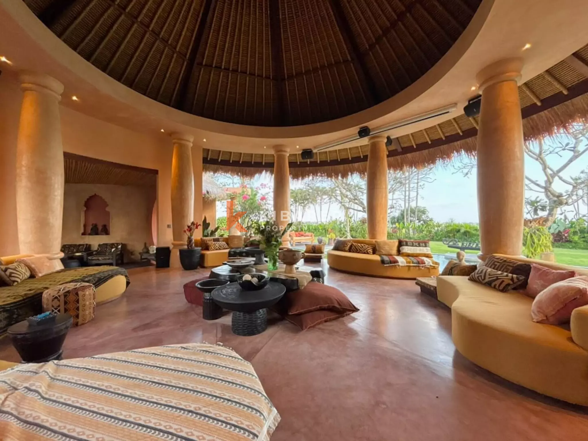 Tropical Residence with Charming Architecture – Five-Bedroom Villa with Spacious Garden in Seseh — image 6