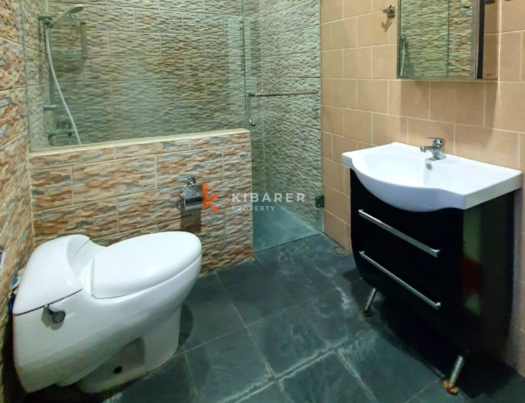 The Jimbaran House – Spacious Residence with Four Bedrooms and Swimming Pool — image 5