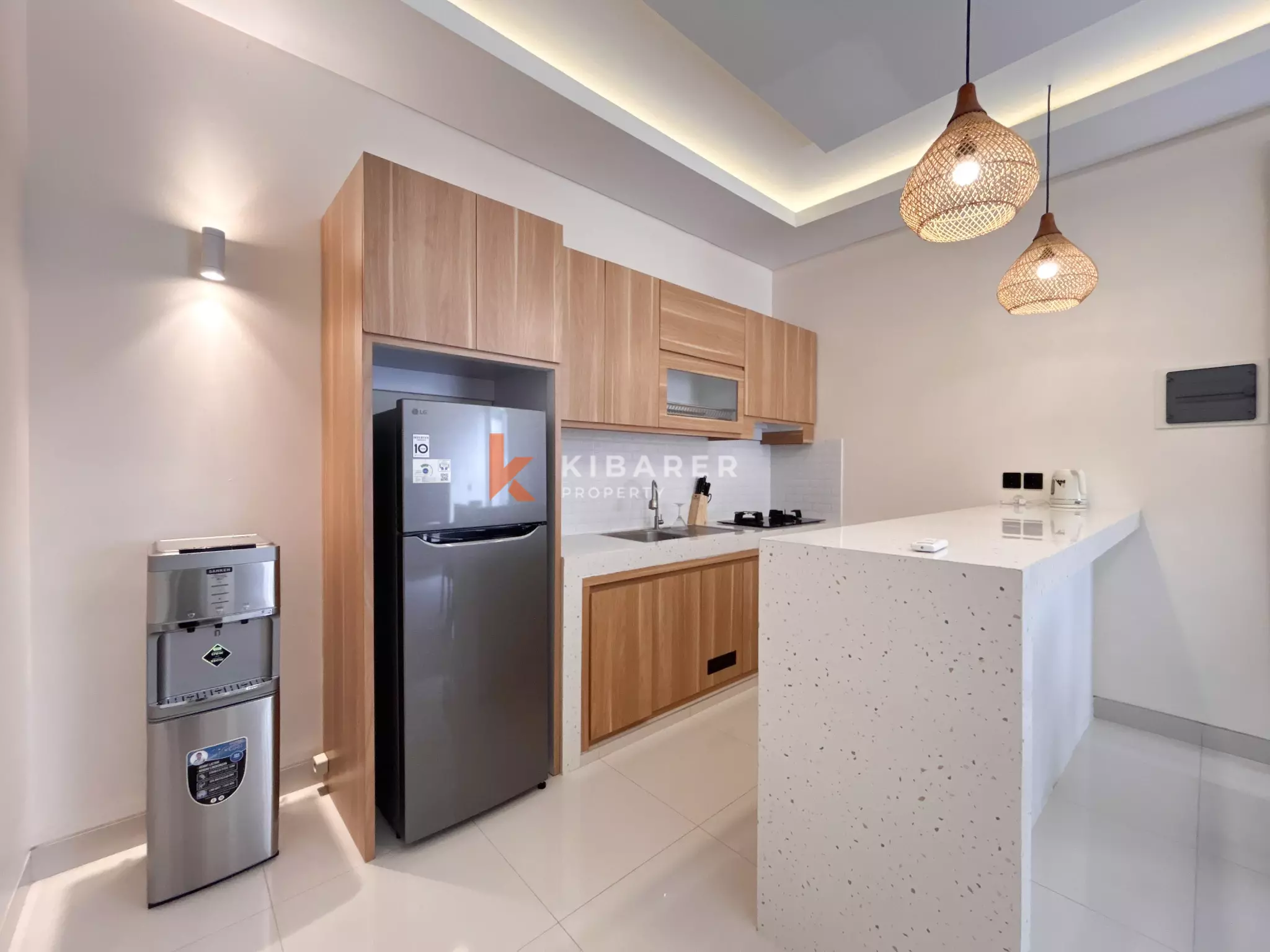 Charming Modern Two-Bedroom Villa with Swimming Pool in Padonan — image 3