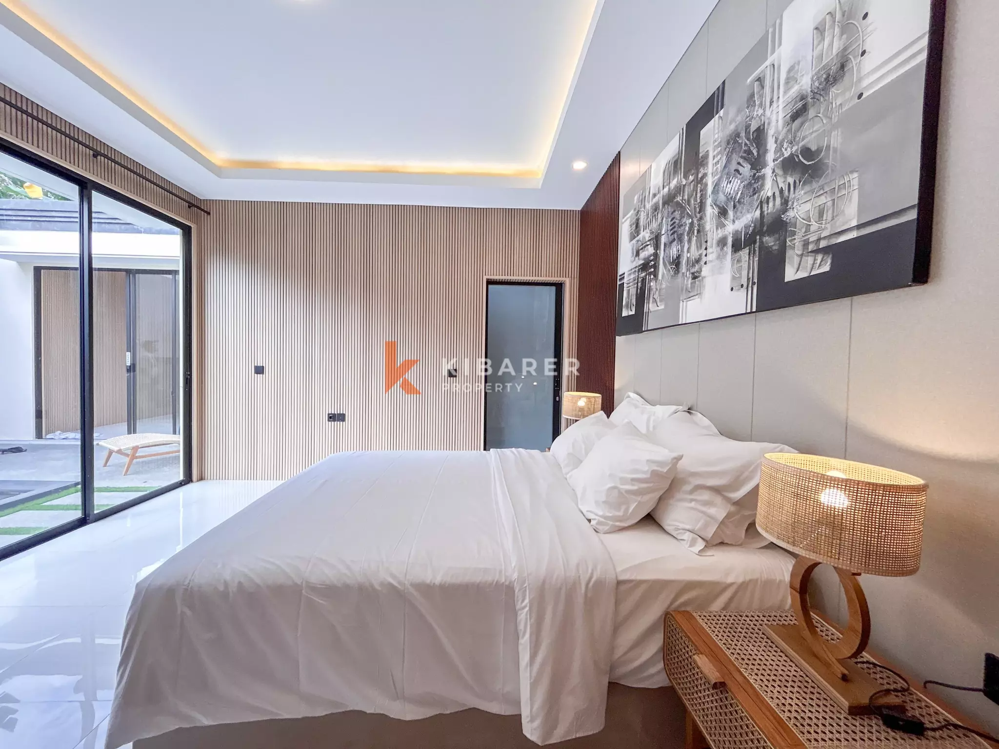 Charming Modern Two-Bedroom Villa with Swimming Pool in Padonan — image 7
