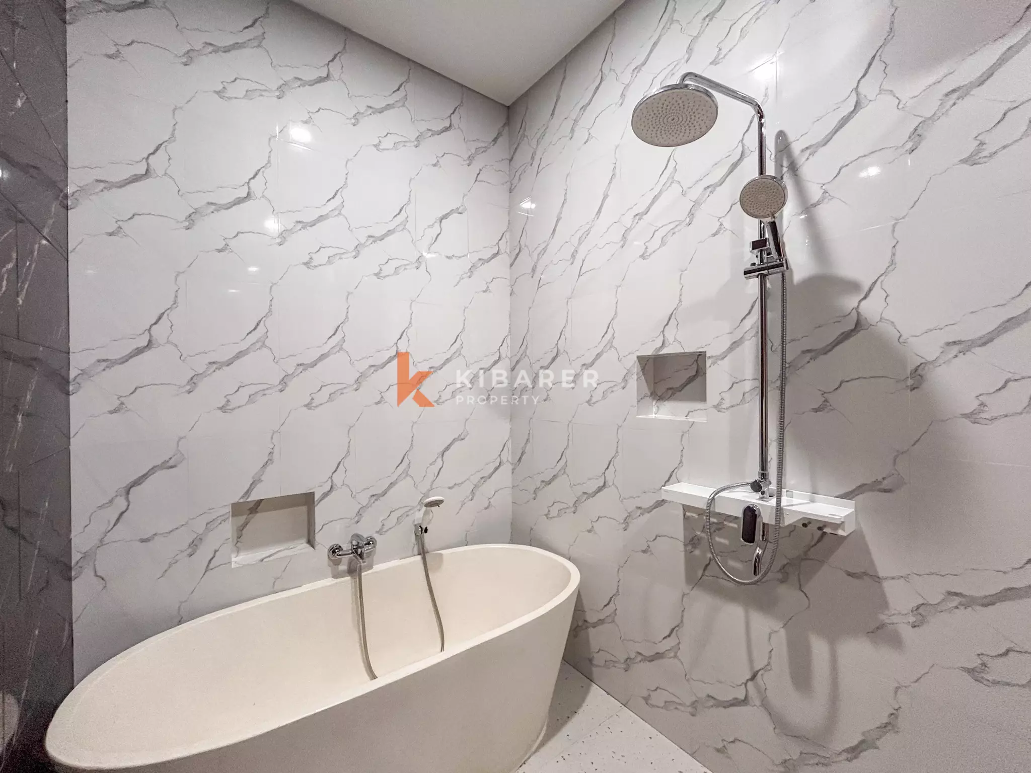 Charming Modern Two-Bedroom Villa with Swimming Pool in Padonan — image 15
