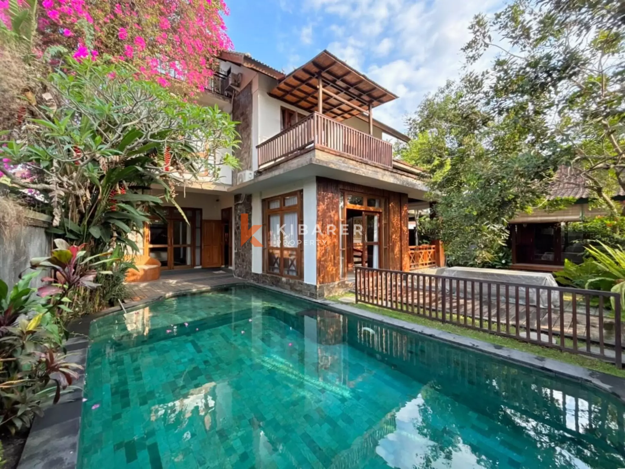 The Green House – Modern Villa with Three Bedrooms in Munggu — image 1