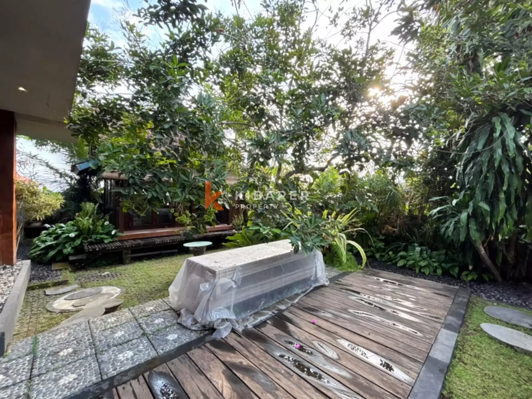 The Green House – Modern Villa with Three Bedrooms in Munggu — image 3