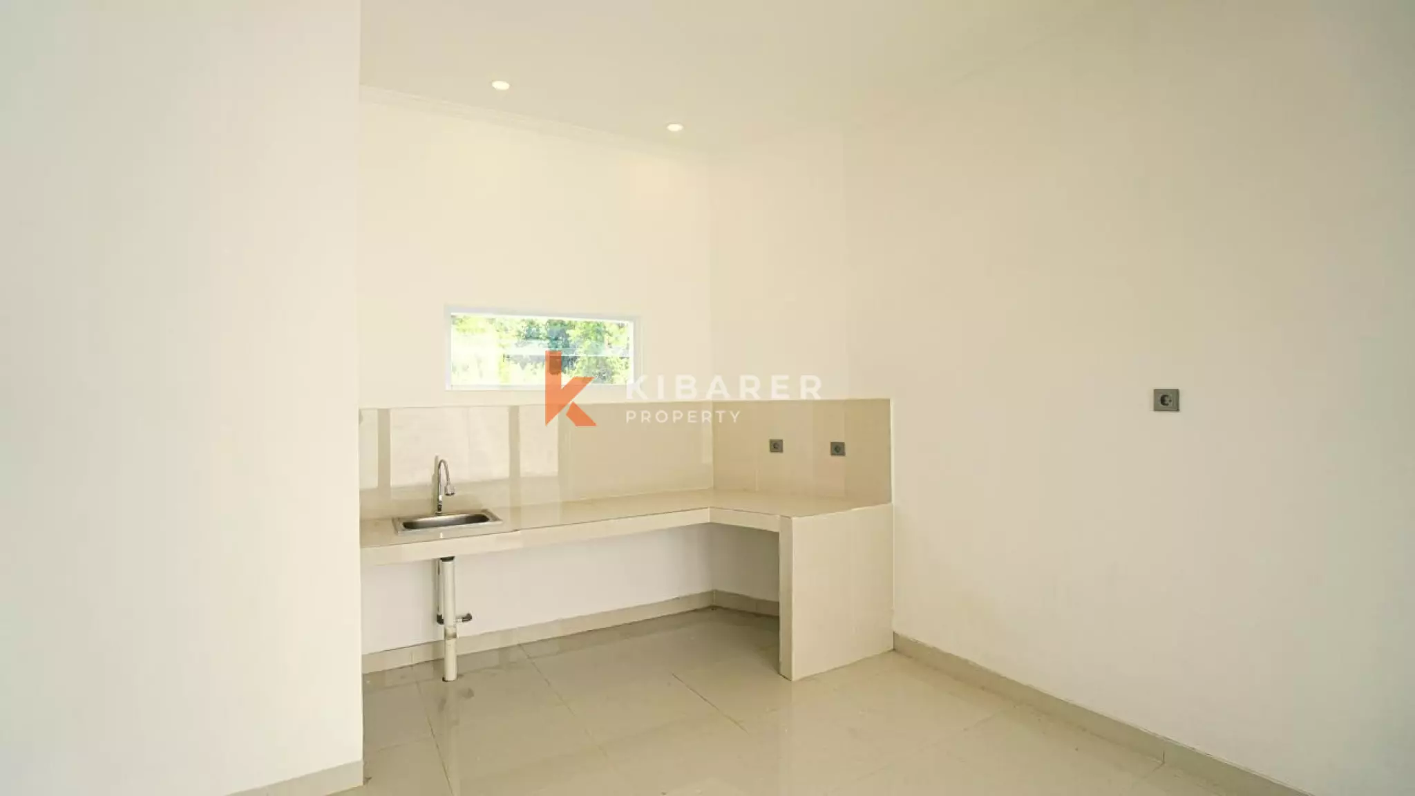Unfurnished Three-Bedroom Contemporary Villa for Rent in Munggu — image 4