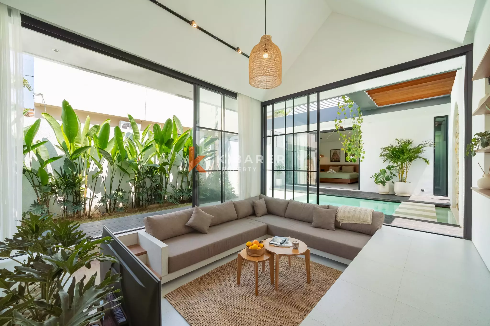 Stylish Two-Bedroom Villa with Private Pool in Kedungu — image 4