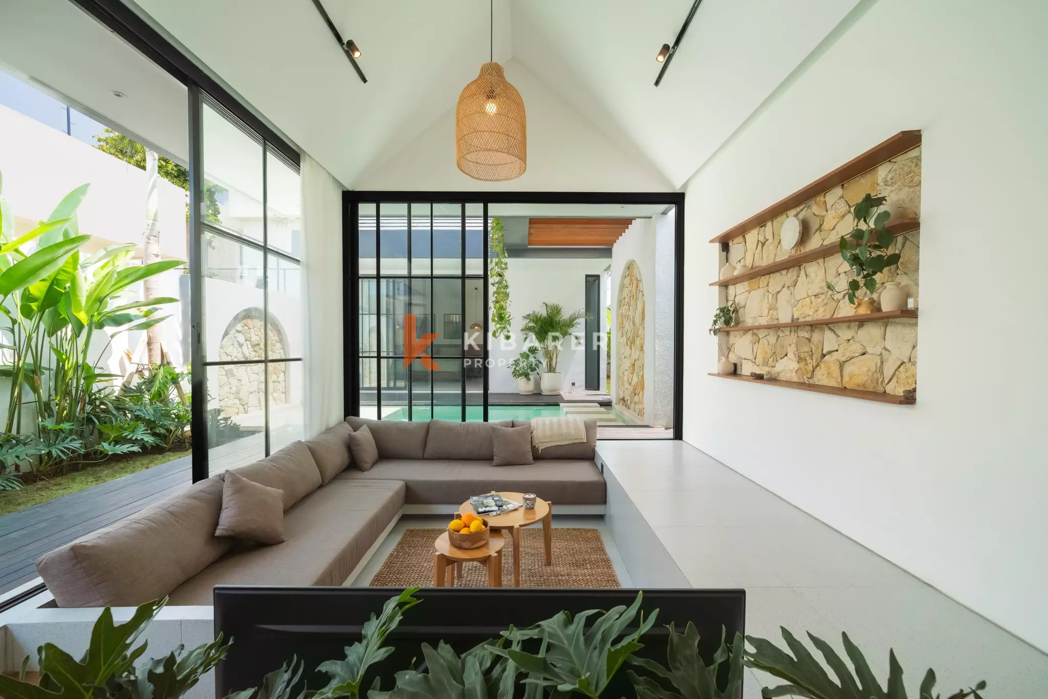 Stylish Two-Bedroom Villa with Private Pool in Tabanan — image 5