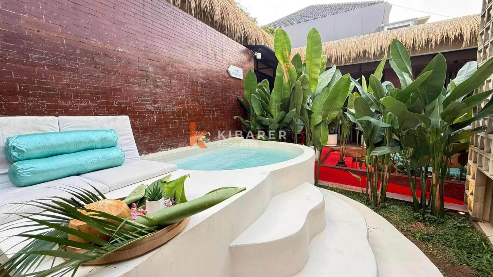 Tropical Five-Bedroom Villa with Private Jacuzzi in Kayu Tulang — image 10