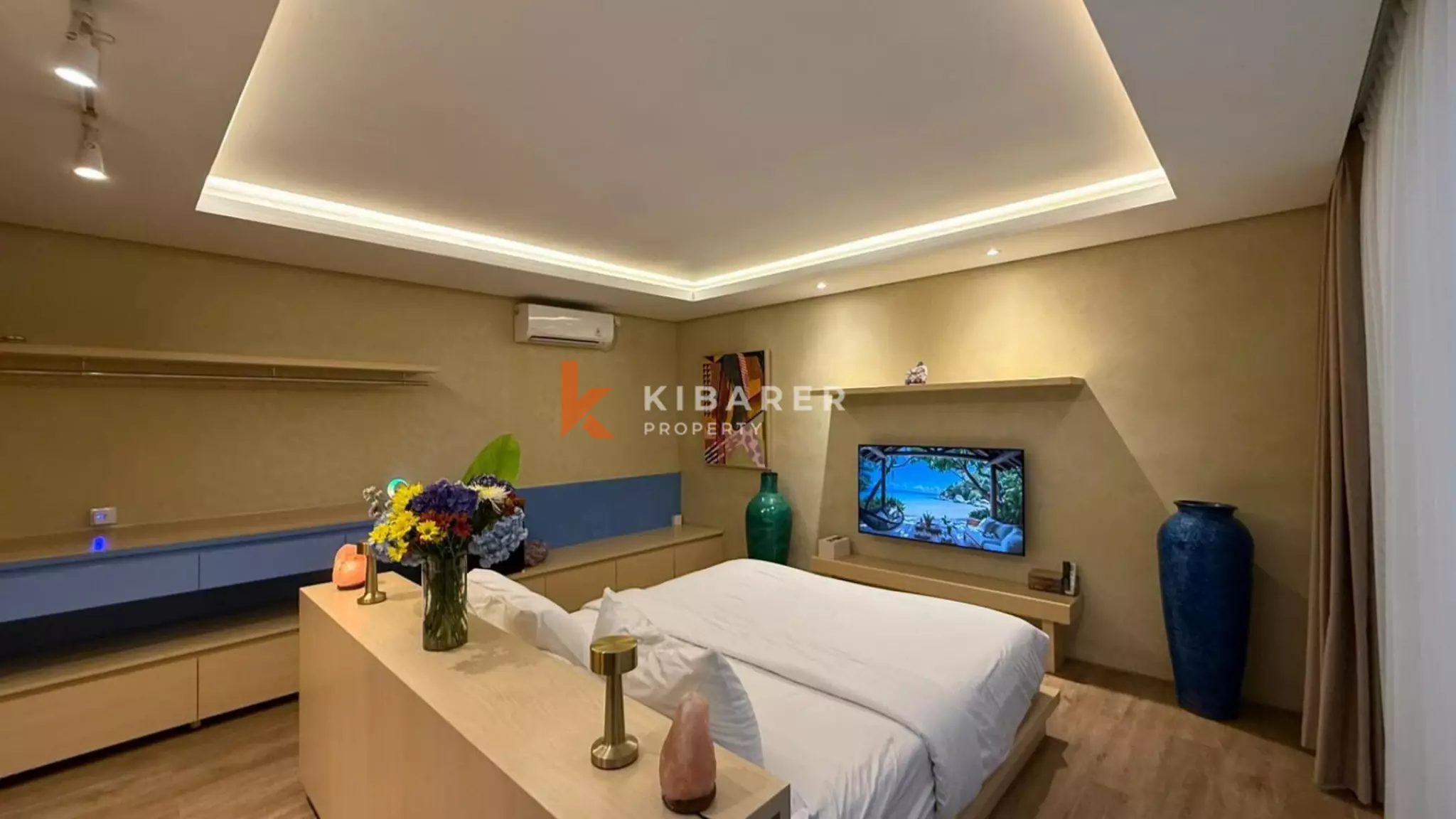 Tropical Five-Bedroom Villa with Private Jacuzzi in Kayu Tulang — image 17