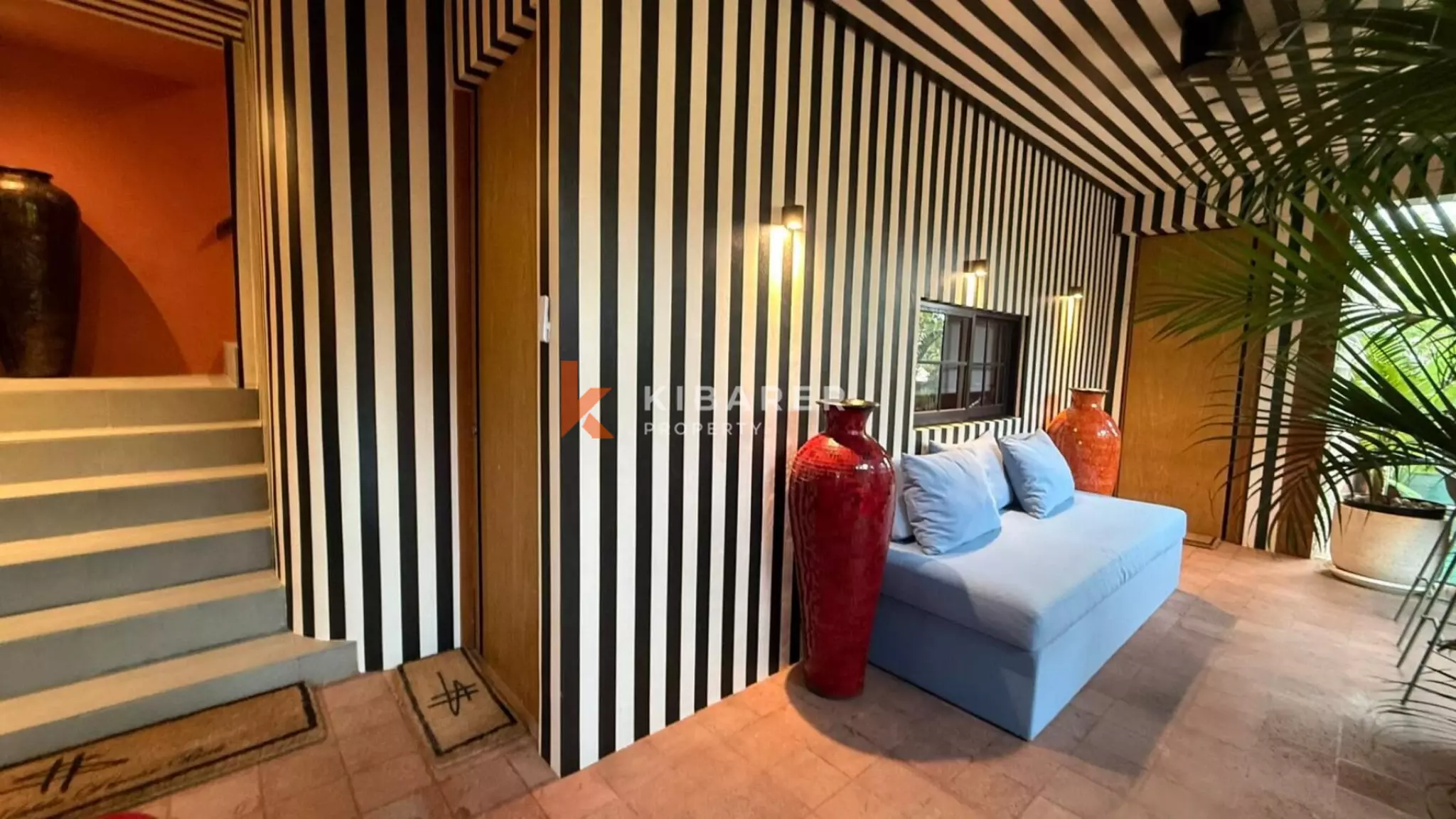 Tropical Five-Bedroom Villa with Private Jacuzzi in Kayu Tulang — image 9