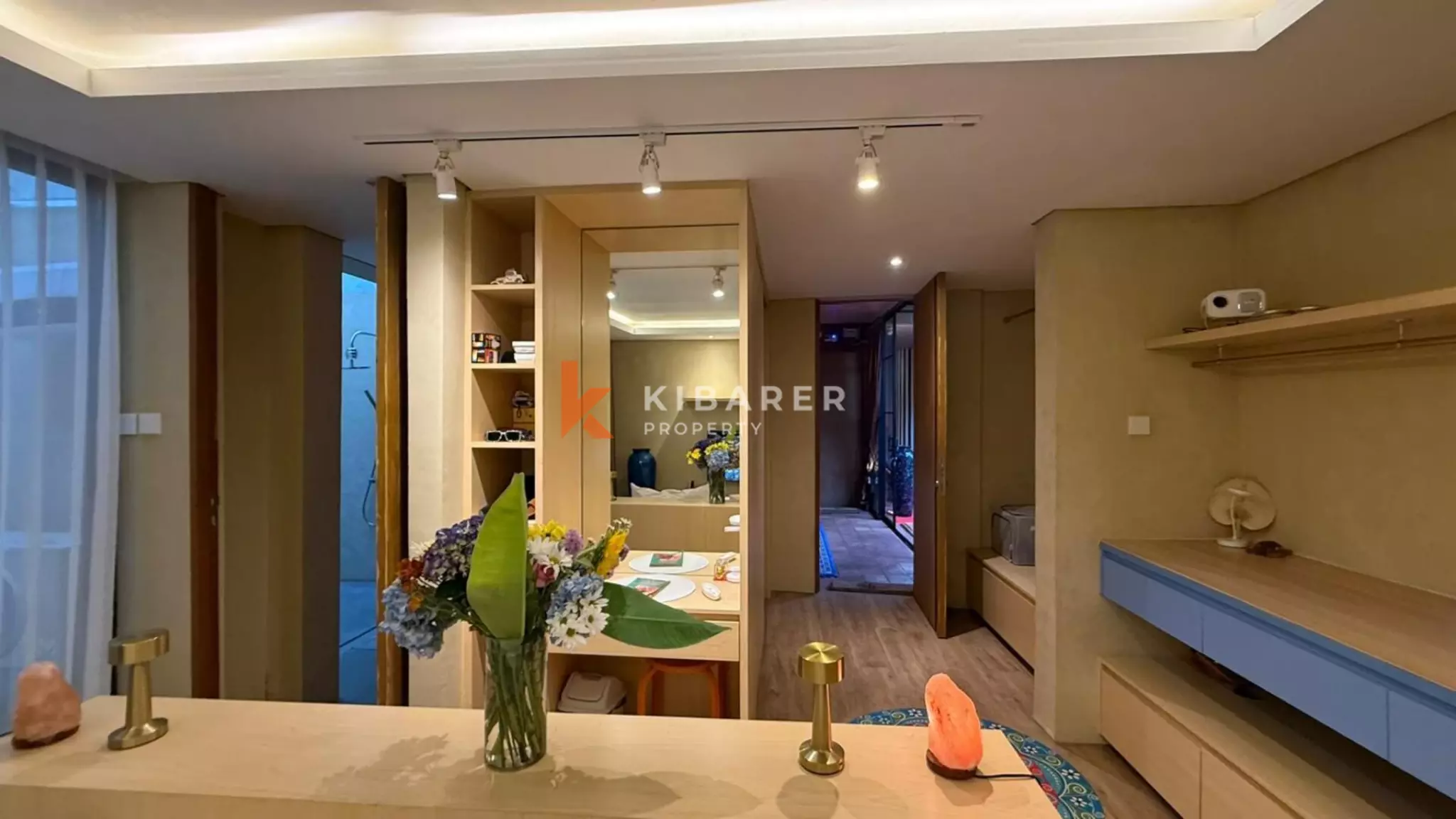 Tropical Five-Bedroom Villa with Private Jacuzzi in Kayu Tulang — image 18