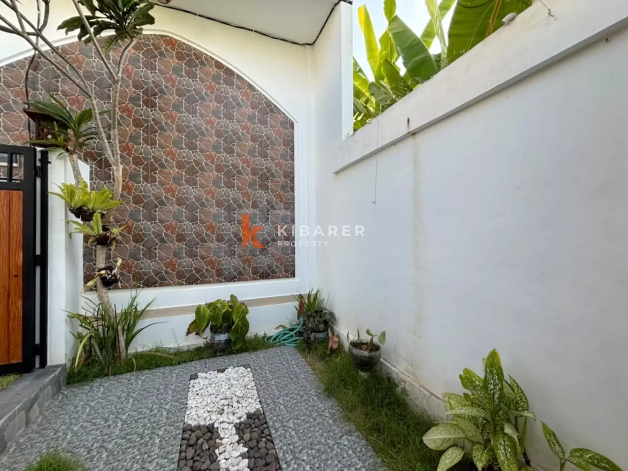 Rooftop Villa with 2 Bedrooms Unfurnished in Tumbak Bayuh — image 16
