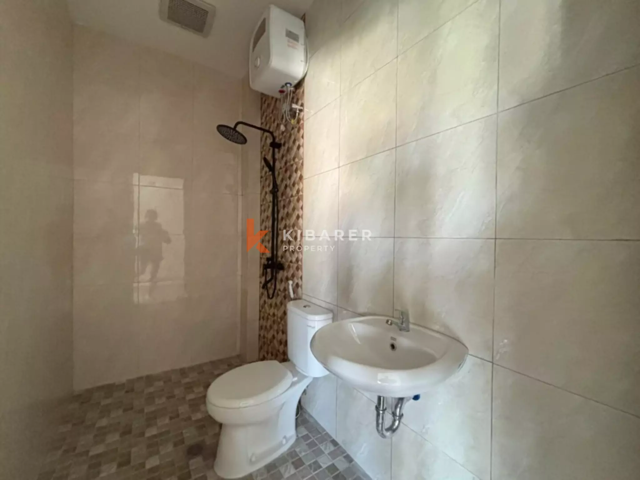 Rooftop Villa with 2 Bedrooms Unfurnished in Tumbak Bayuh — image 13
