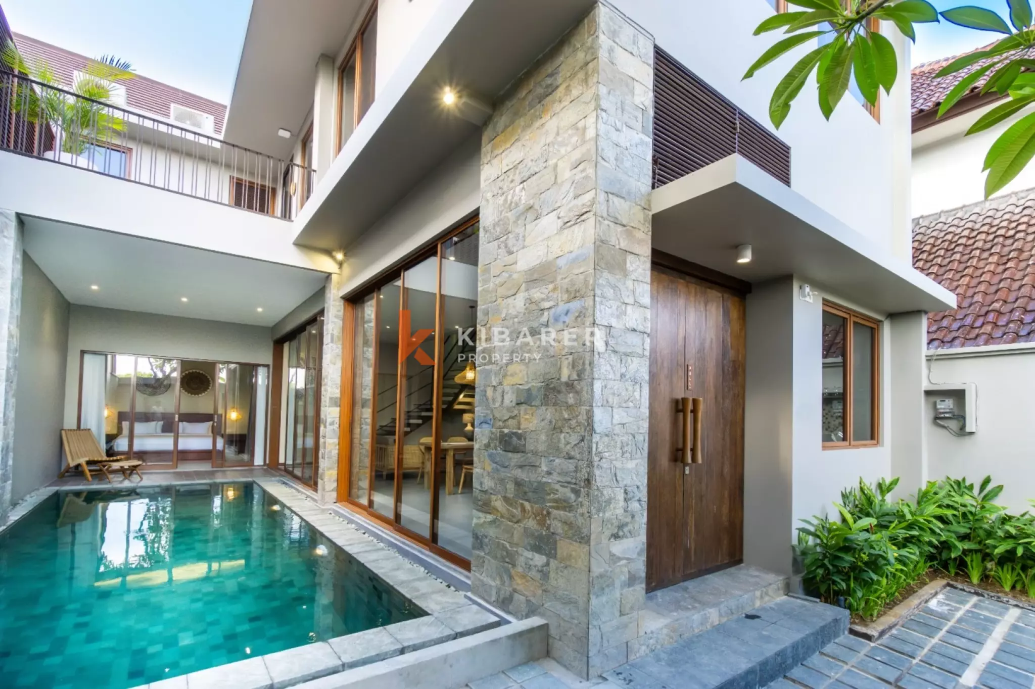 Three-Bedroom Villa with Beautiful Furnishings in Kerobokan
