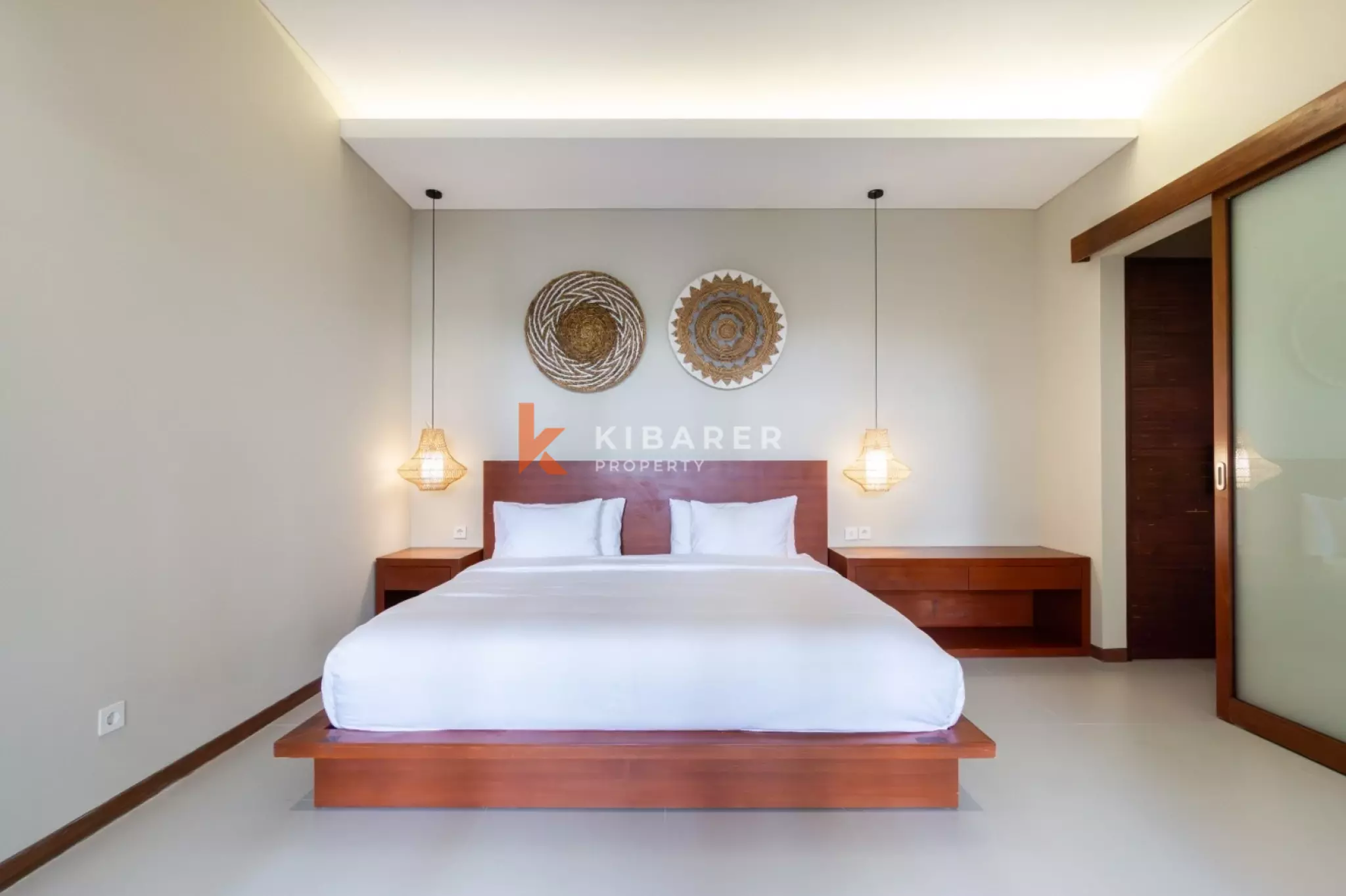 Three-Bedroom Villa with Beautiful Furnishings in Kerobokan — image 6