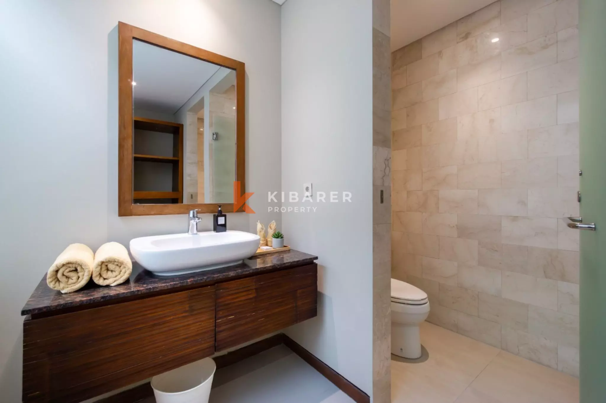 Three-Bedroom Villa with Beautiful Furnishings in Kerobokan — image 13
