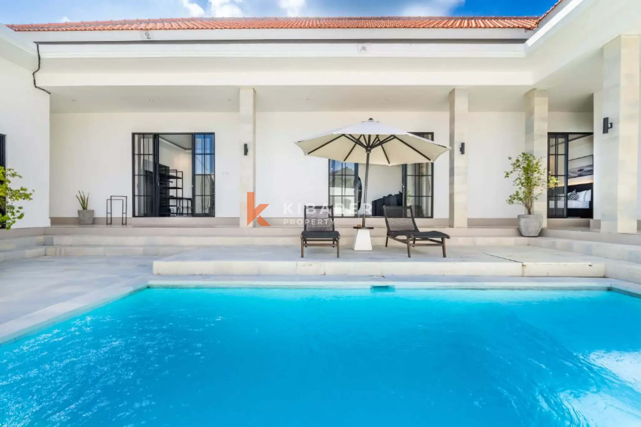 Three-Bedroom Tropical Style Villa with Swimming Pool in Canggu — image 5