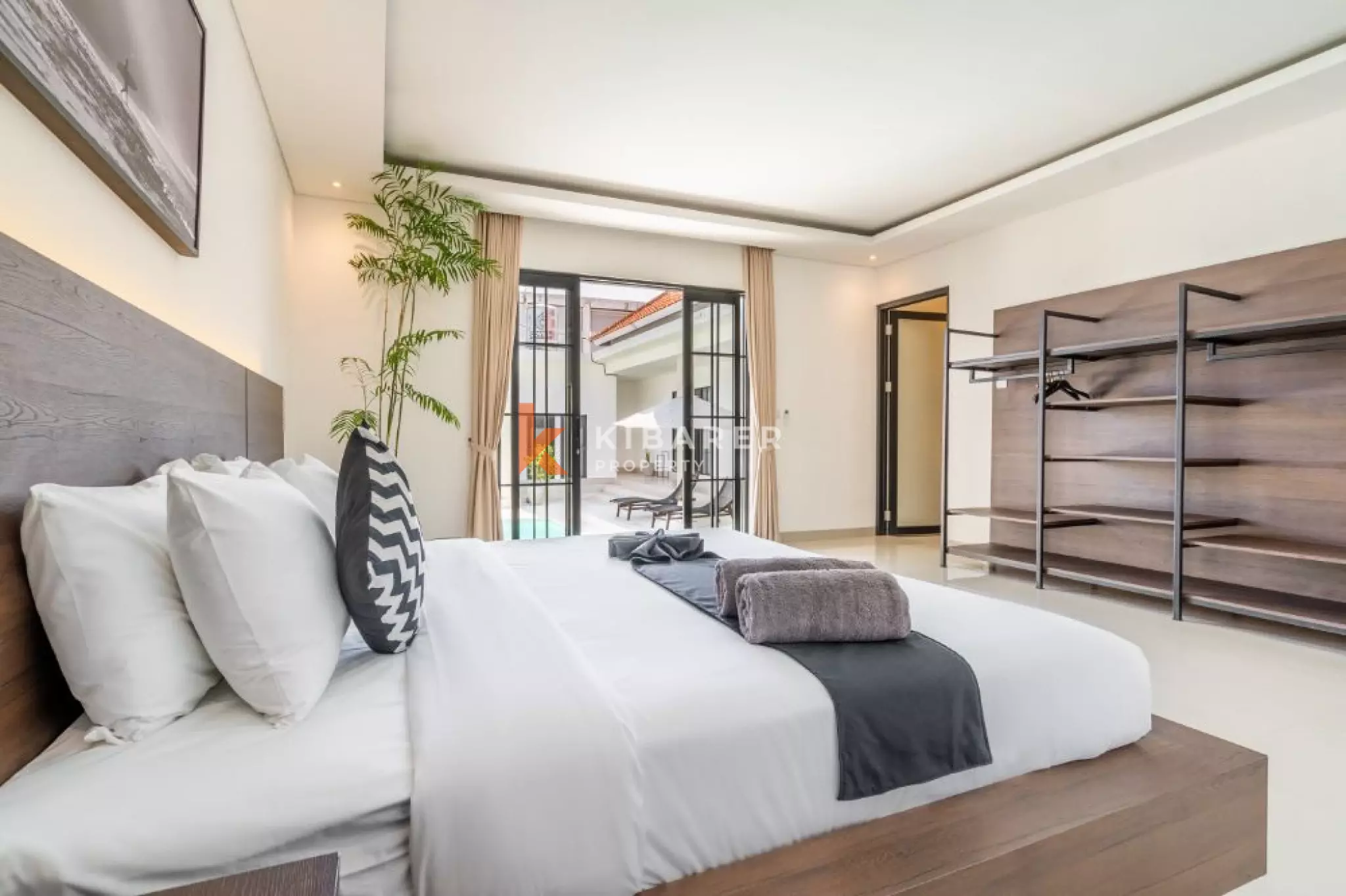 Three-Bedroom Tropical Style Villa with Swimming Pool in Canggu — image 10