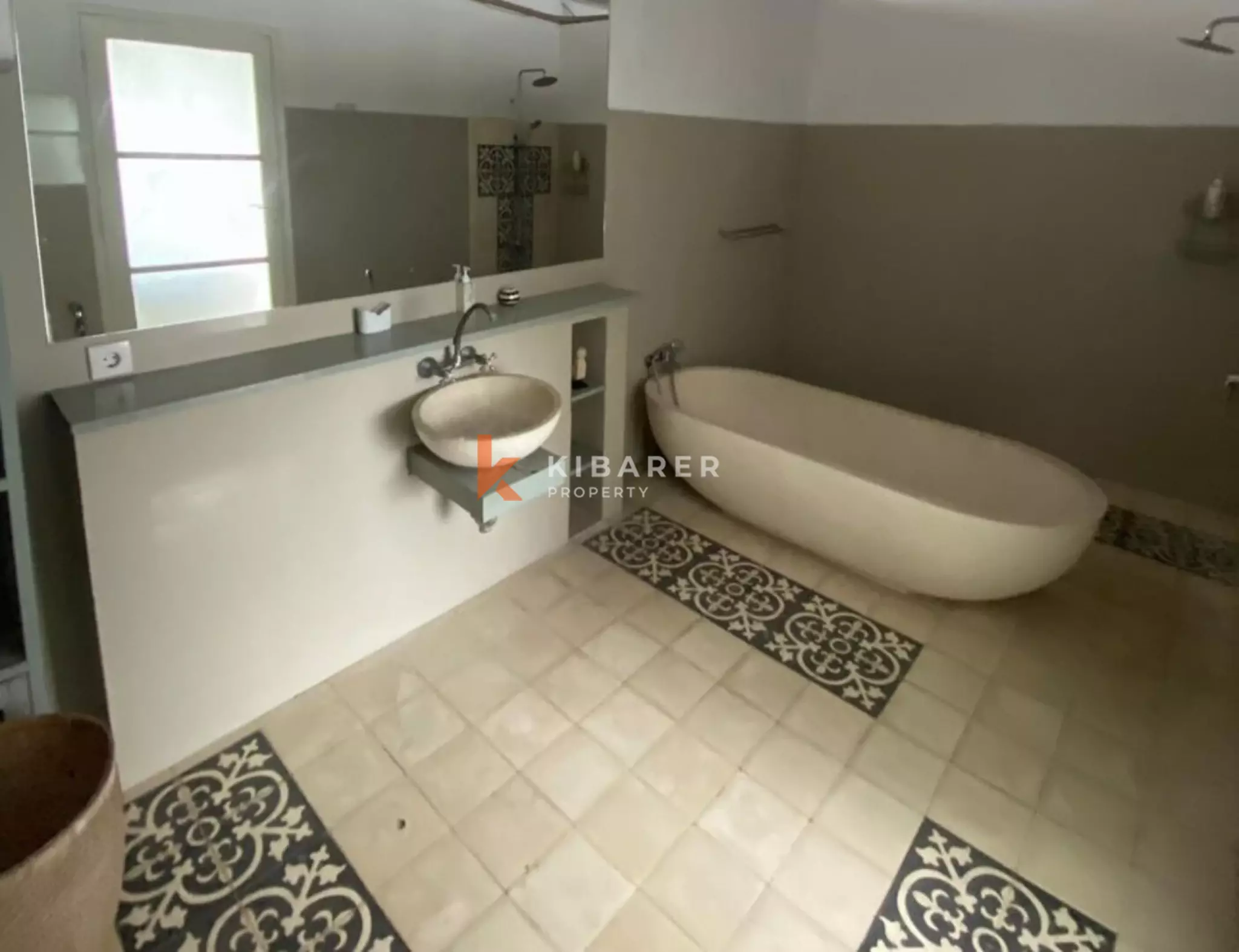 Perfect Blend of Garden and Residence – Three-Bedroom Villa in Kerobokan — image 17