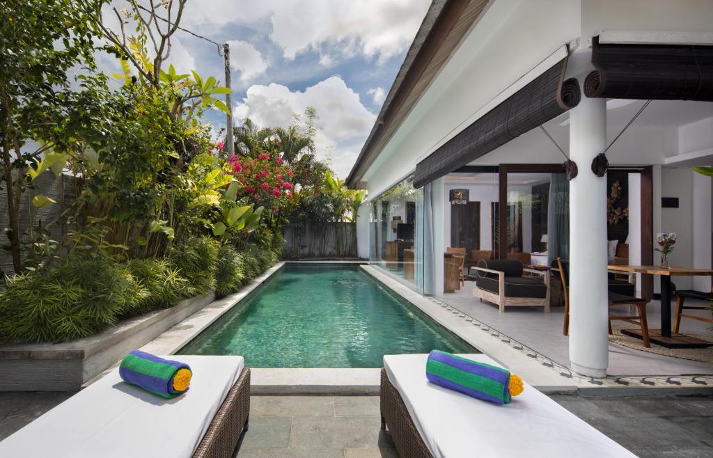 Romantic Poolside Hideaway 1 Bedroom Private Villa in Canggu — image 9