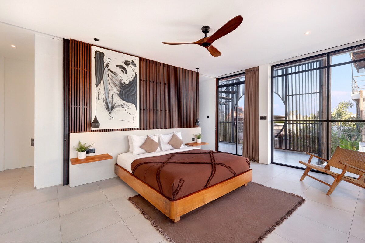 Twin Pool Retreat 4 Bedroom Private Villa in Canggu — image 2