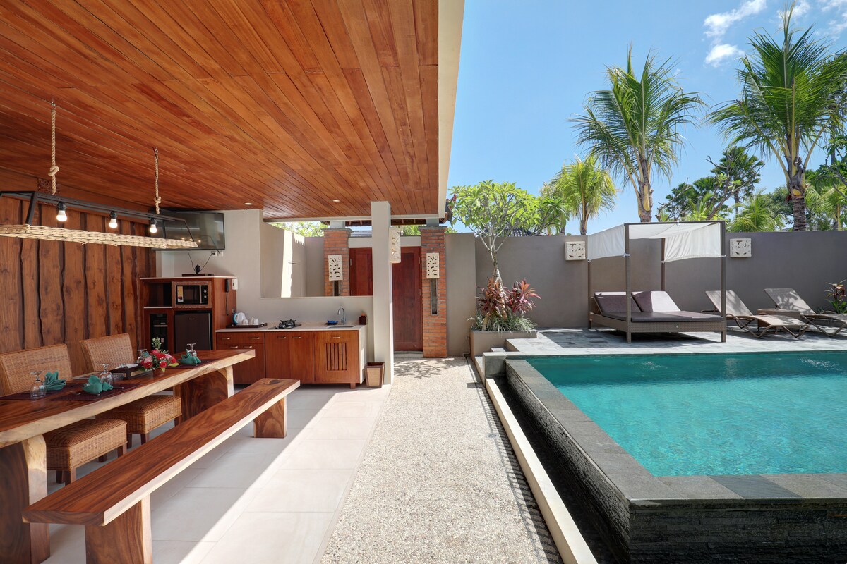 Exotic Modern Escape 1 Bedroom Private Villa in Jimbaran — image 10