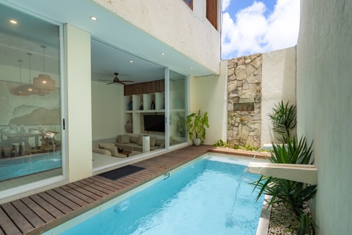 Sandwave - 3BR Villa with Pool & Rooftop, Uluwatu in Jimbaran, Bali — image 1
