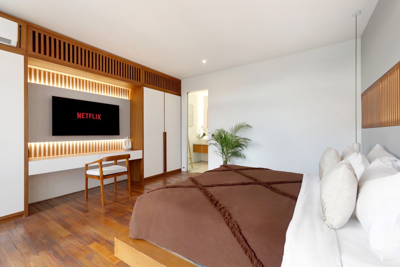 Canggu Escape 2BR Villa w/ Rooftop and Plunge Pool in Canggu, Bali — image 19