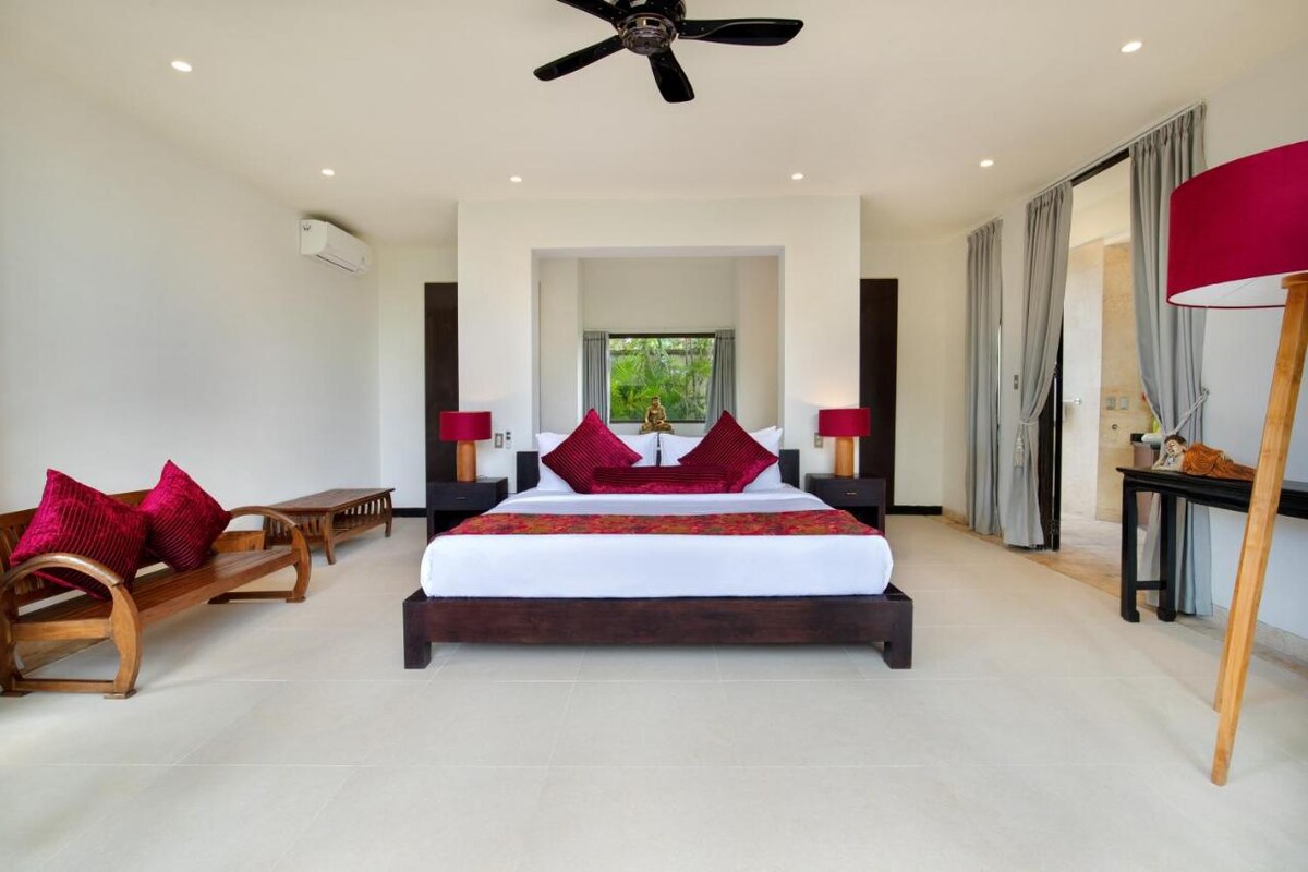 Panoramic Ocean Crown 10 Bedroom Private Villa in Jimbaran — image 2