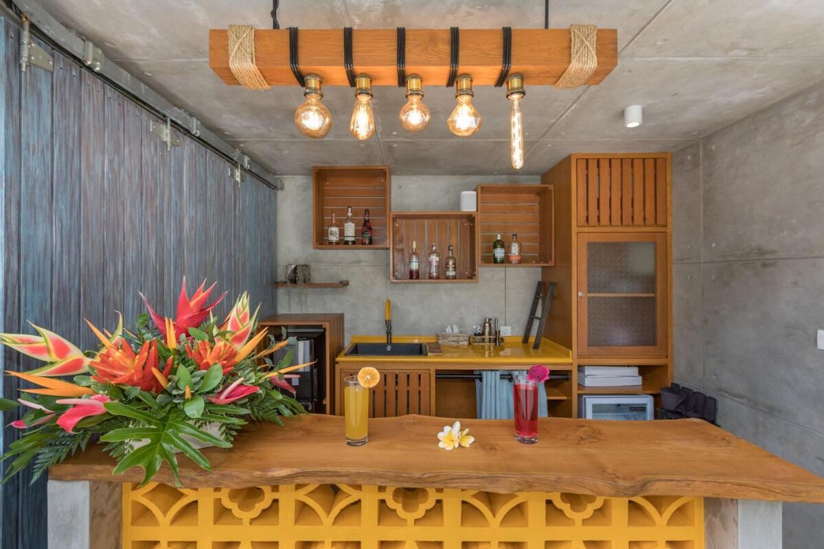 Teakwood Lush Retreat 2 Bedroom Private Villa in Canggu — image 5