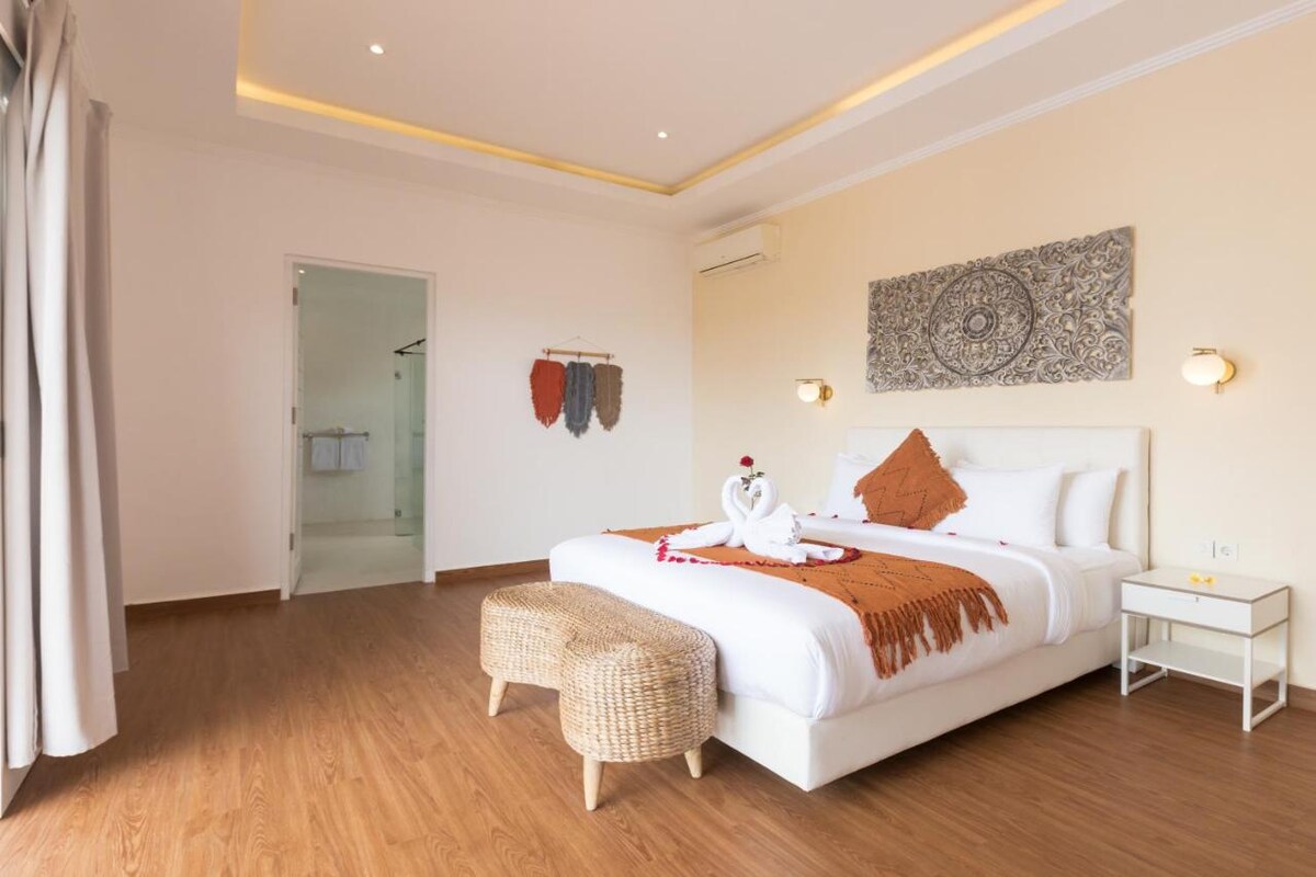 Spacious Modern Retreat 3 Bedroom Private Villa in Jimbaran — image 3