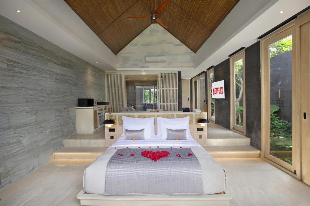Romantic Tropical Nook 1 Bedroom Private Villa in Canggu — image 4