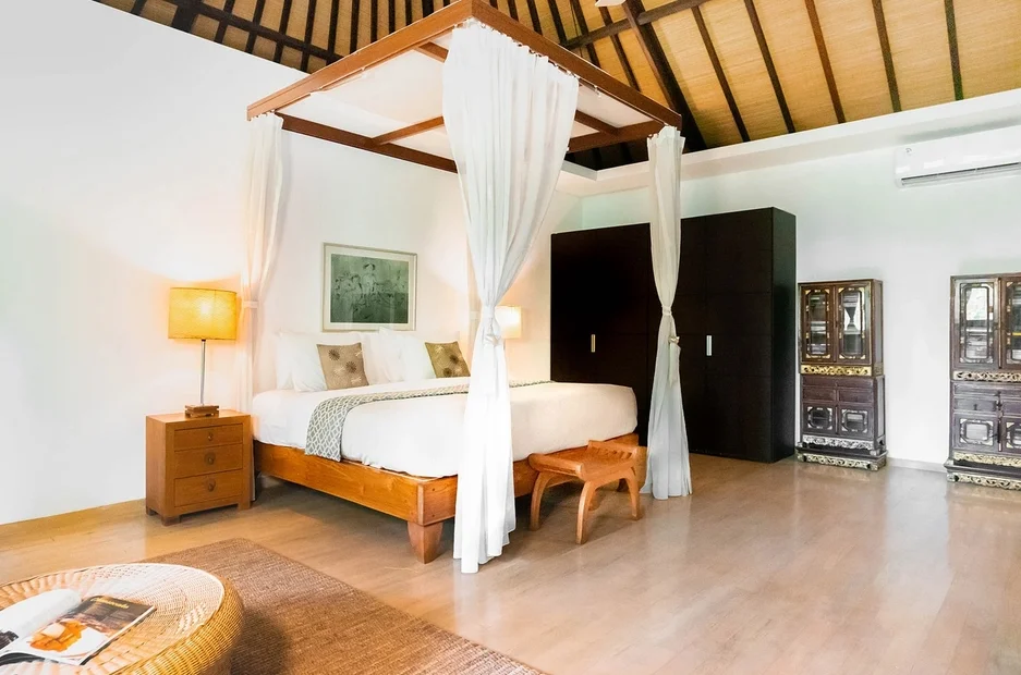 3-Bedroom Villa with Private Pool & Spacious Garden in Sanur, Bali — image 13
