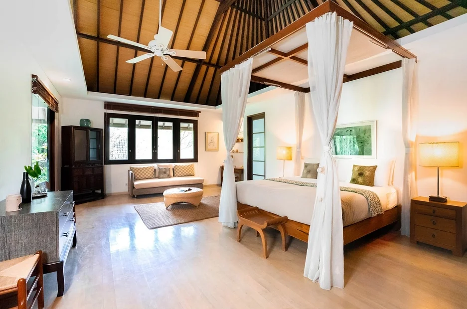 3-Bedroom Villa with Private Pool & Spacious Garden in Sanur, Bali — image 11