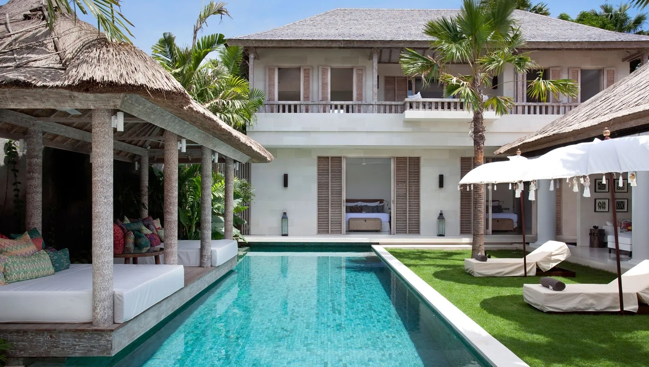 3-Bedroom Tropical Villa with Pool & Rooftop Deck in Central Seminyak – BVI97