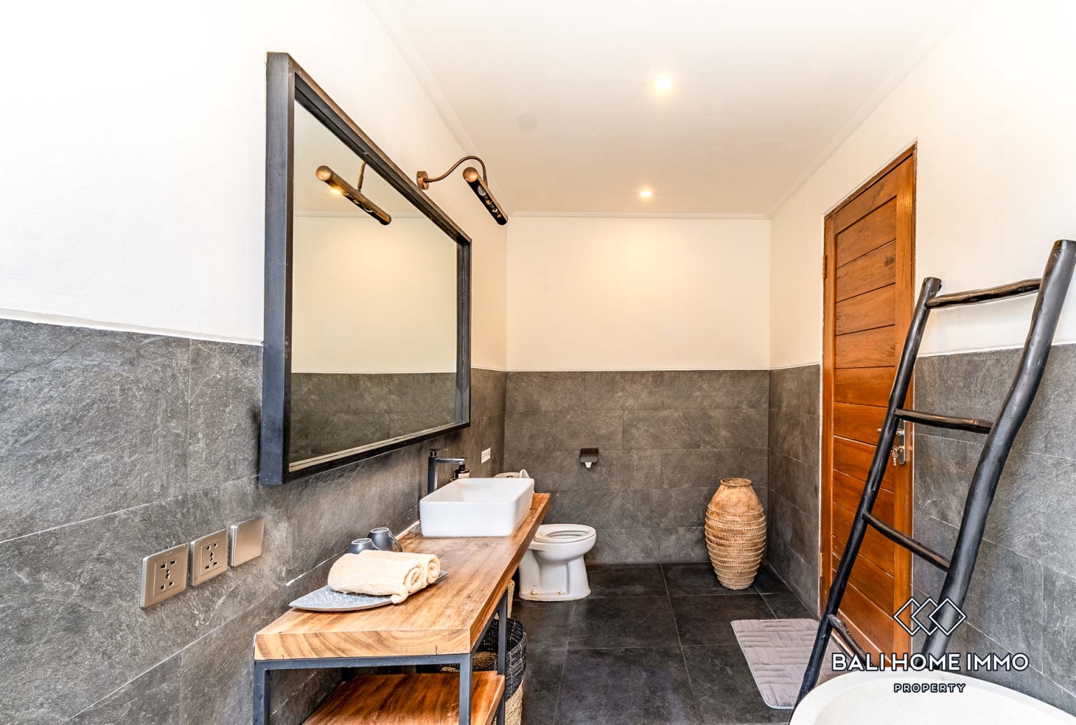 3 Bedroom Family Villa For Rent in Canggu Berawa — image 13
