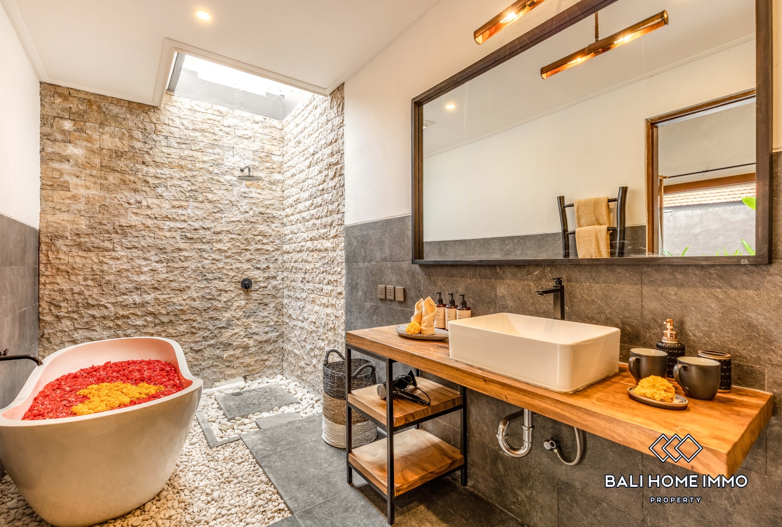3 Bedroom Family Villa For Rent in Canggu Berawa — image 14