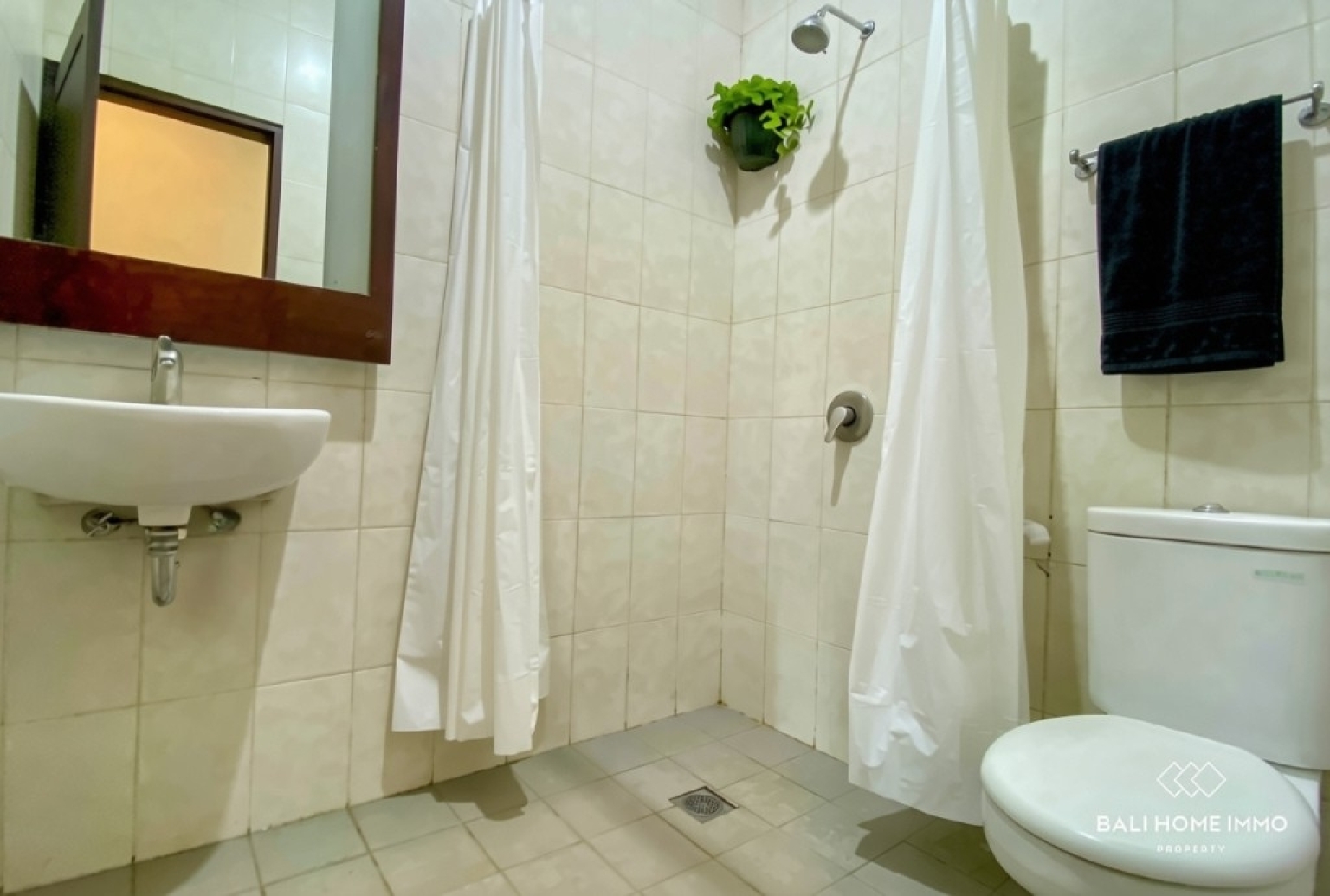 3-Bedroom Townhouse for Rent in Kerobokan — image 9