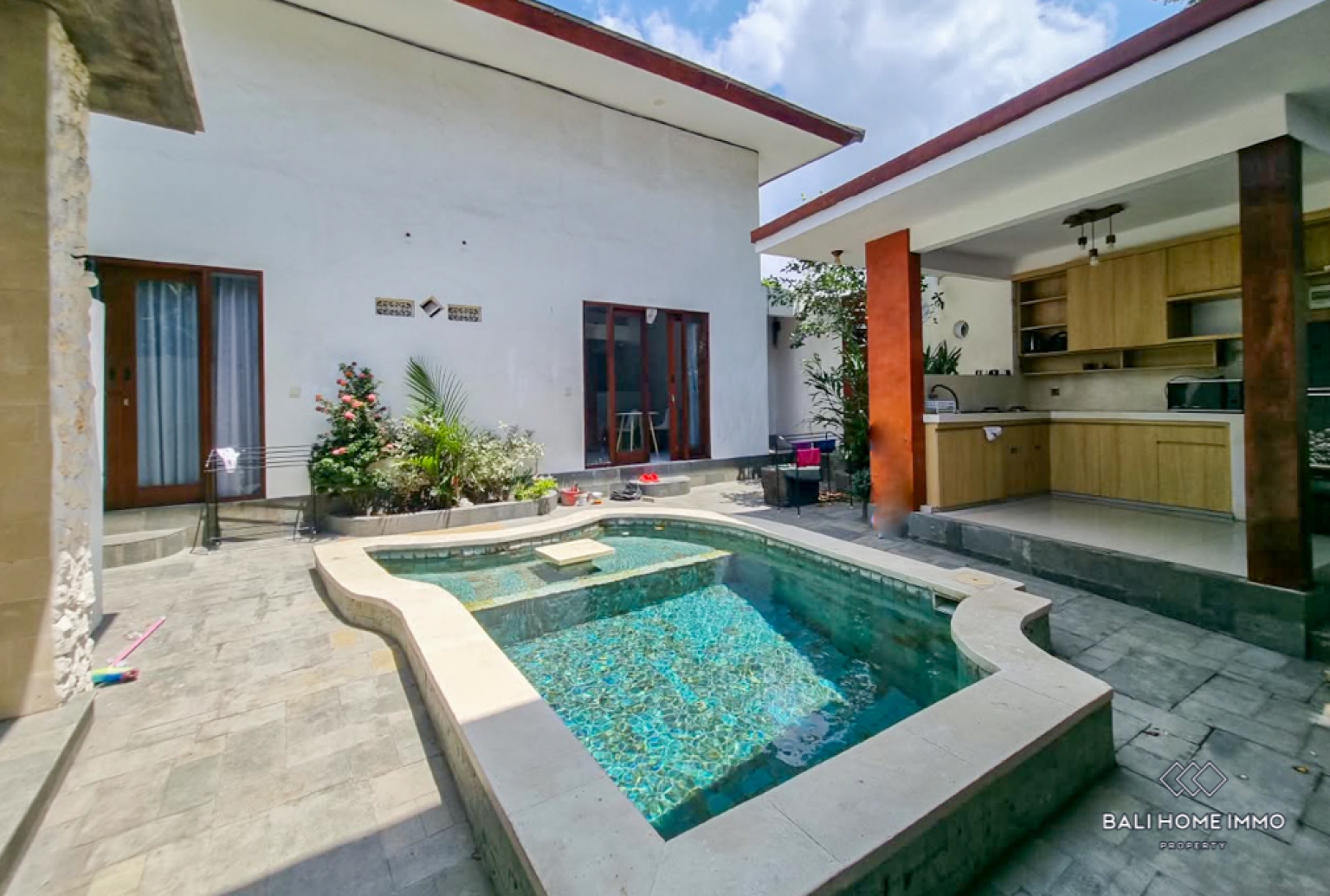 3 Bedroom Villa for Yearly Rental in Bali Canggu Residential Side — image 3