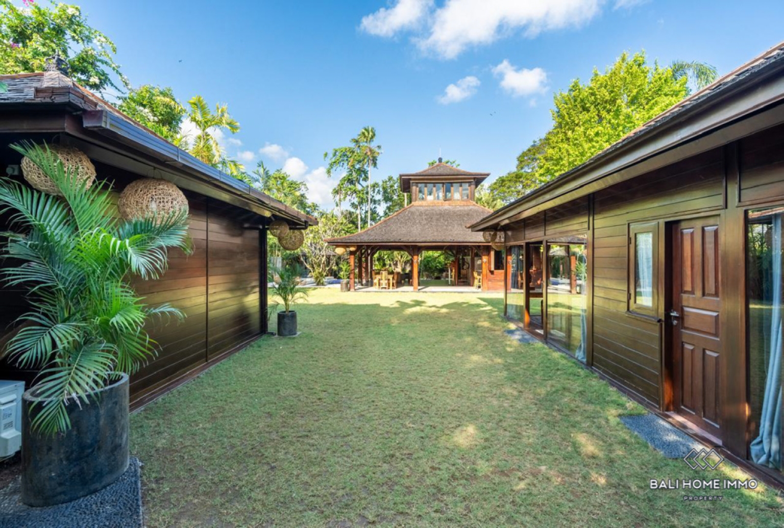 3 Bedroom Villa for Yearly Rental in Berawa — image 19