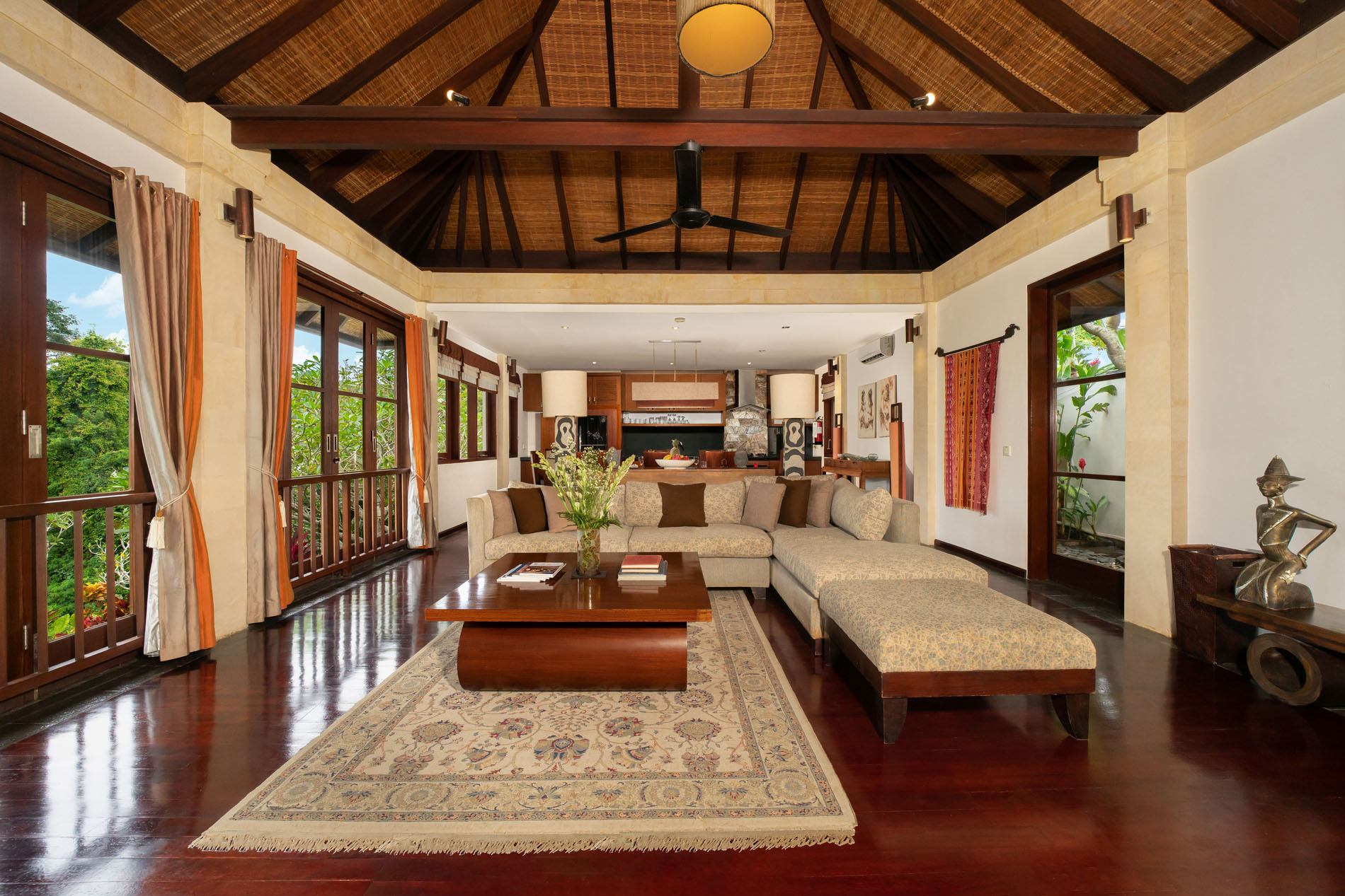 Villa Ambiente | 4 Bedroom Luxury Private Villa Jimbaran — image 3