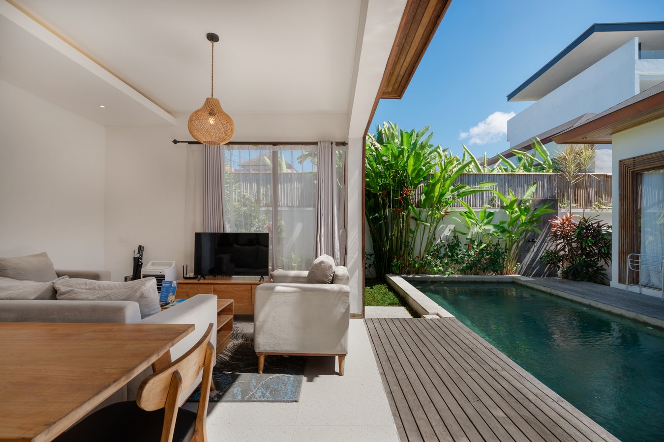 Bernard - Poolside Access & Garden Villa, Uluwatu in Ungasan, Bali — image 3