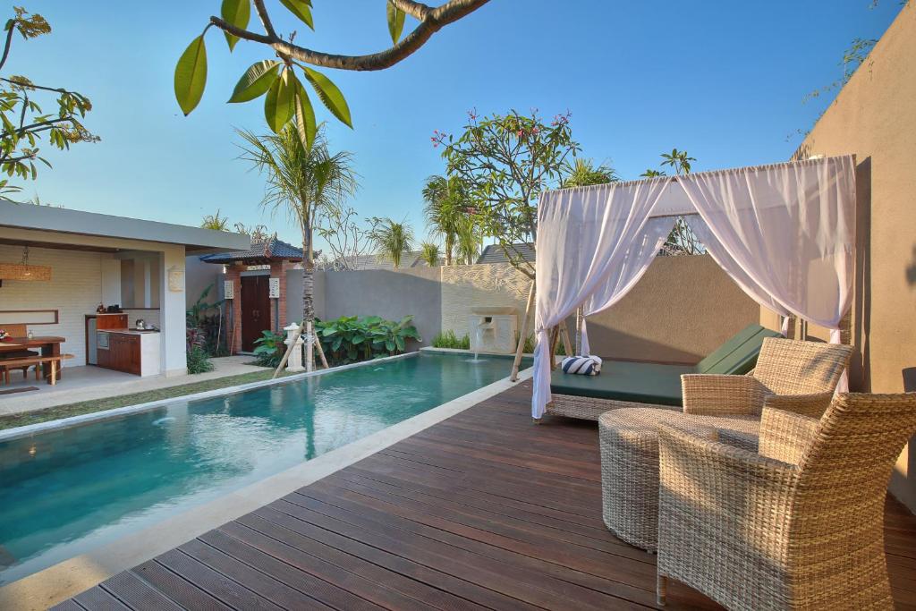 Modern Tropical Charm 1 Bedroom Private Villa in Jimbaran — image 11