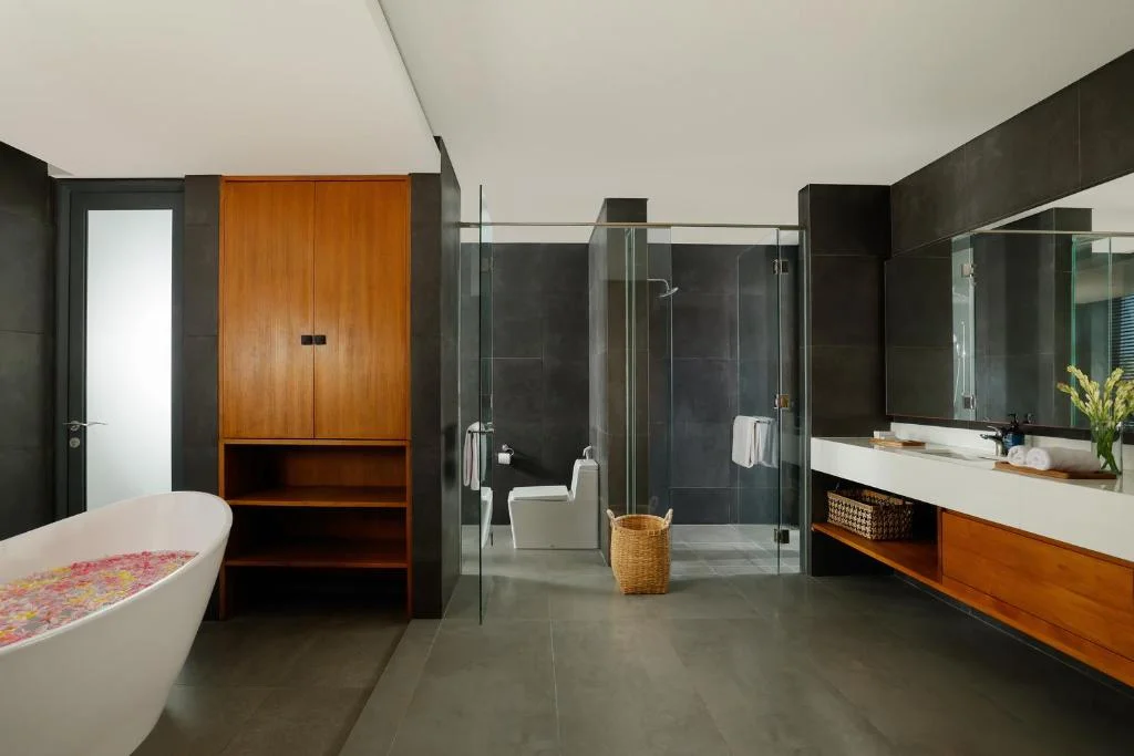 3-Bedroom Cliffside Villa with Ocean View & Private Pool in Jimbaran, Bali — image 16
